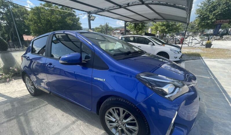 
								TOYOTA YARIS 2017 HYBRID full									