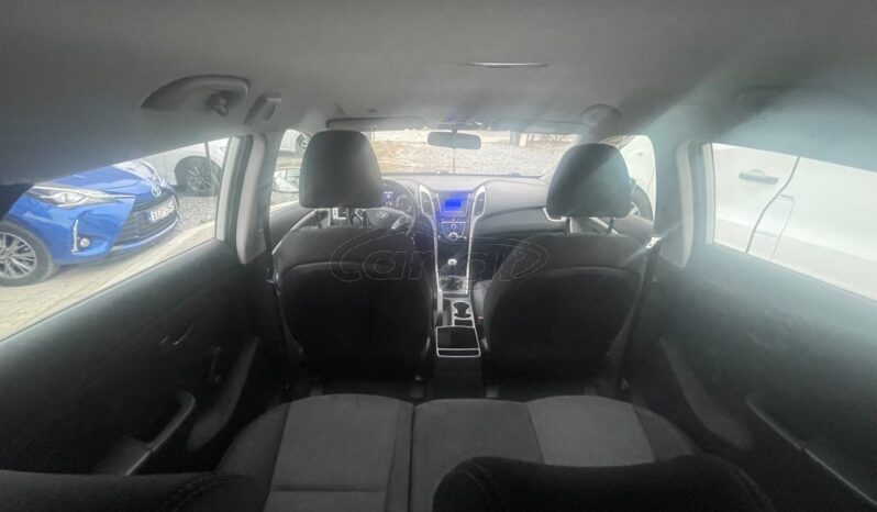 
								Hyundai i 30 2016 CW 1.6 CLASSIC full									