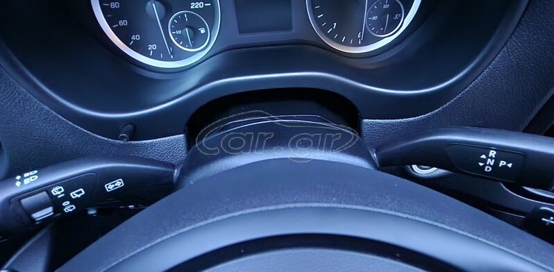 
								Mercedes-Benz Vito 2019 Van Long 116 CDI 7G full									