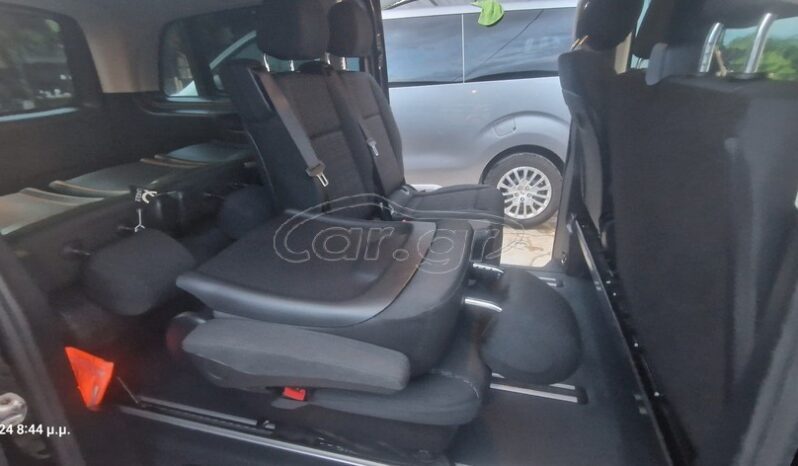 
								Mercedes-Benz Vito 2019 Van Long 116 CDI 7G full									