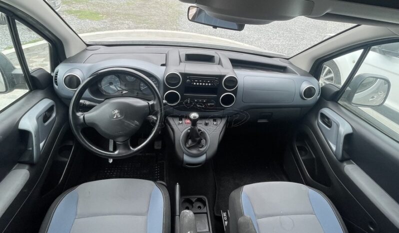 
								Peugeot Partner 2013 full									