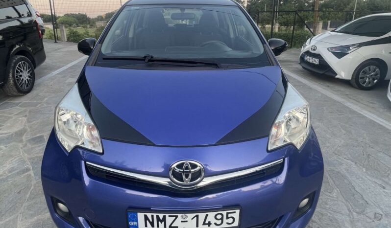 
								Toyota Verso-S 2014 full									