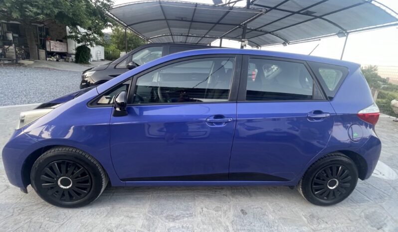 
								Toyota Verso-S 2014 full									