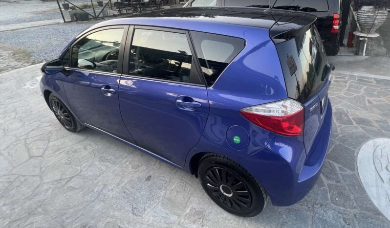 
								Toyota Verso-S 2014 full									