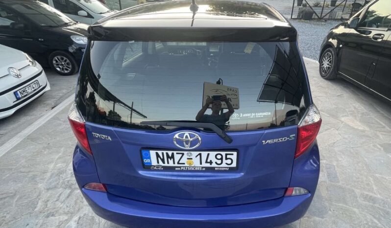 
								Toyota Verso-S 2014 full									