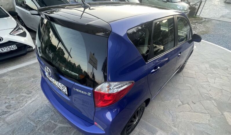 
								Toyota Verso-S 2014 full									